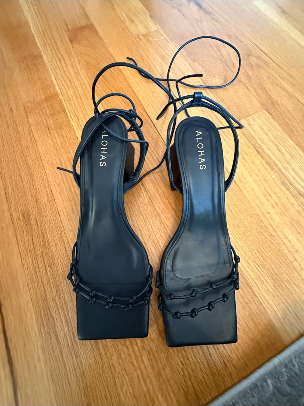 ALOHAS Black Lace-Up Square Toe Heels